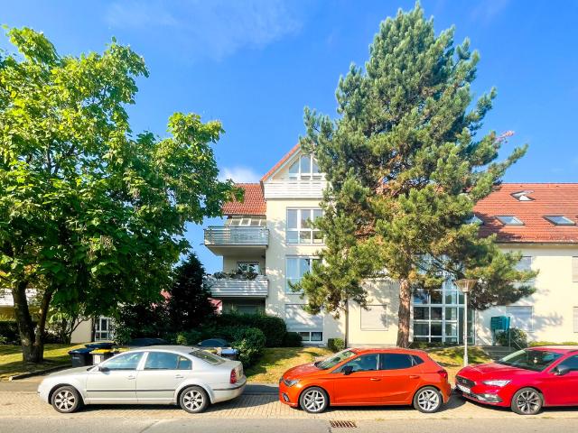 Weißig, ruhig & grün: DG + Balkon