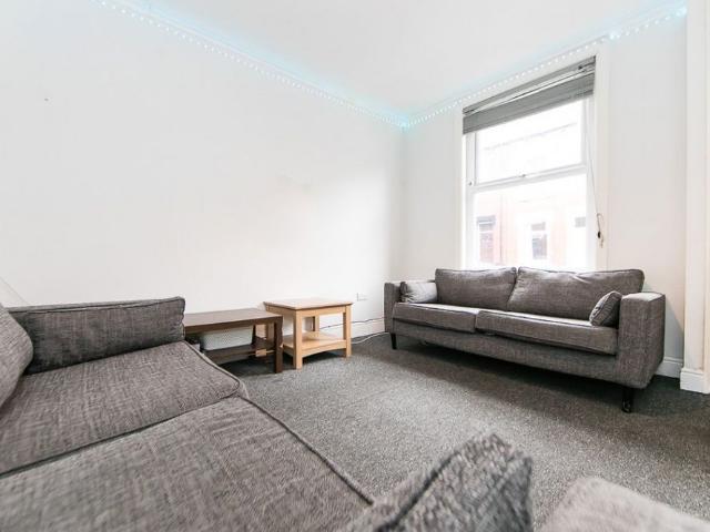 Welton Grove, Hyde Park, Leeds