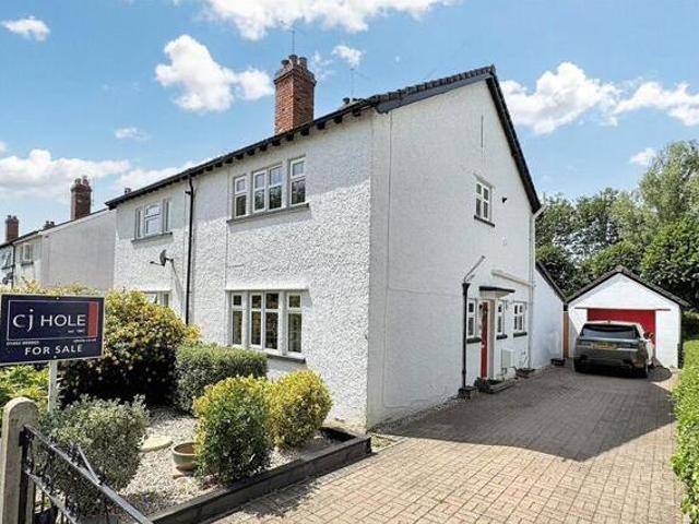 Welveland Lane, Barnwood, 3 Bedroom Semi detached