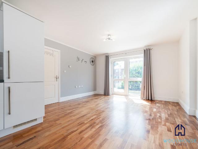 Welbeck Avenue, Hayes UB4, 1 bed flat to rent, £1,300 pcm | PrimeLocation