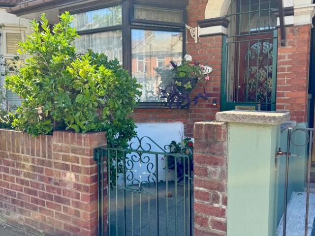 Welbeck Road, London E6, 2 bed terraced house to rent, £2,300 pcm | PrimeLocation