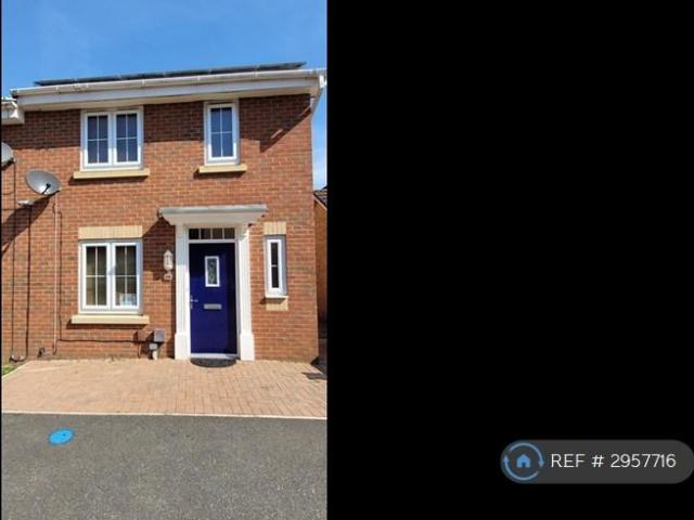 Welbury Road, Hamilton, Leicester, LE5 3 bed semi detached house to rent £1,350 pcm £312 pw