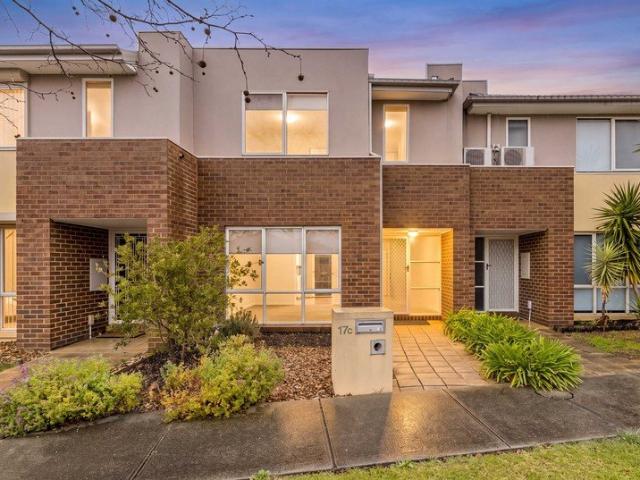 Welcome Home to Effortless Taylors Lakes Living