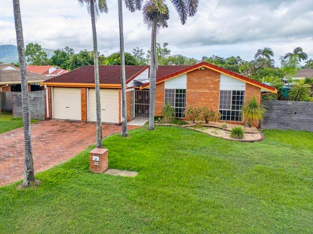 WELCOME HOME TO SPACIOUS FAMILY COMFORT IN KIRWAN