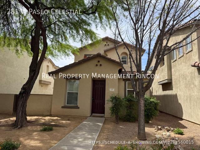 Welcome home to this 3 bedroom 2.5 Bath in Rancho Sahuarita!