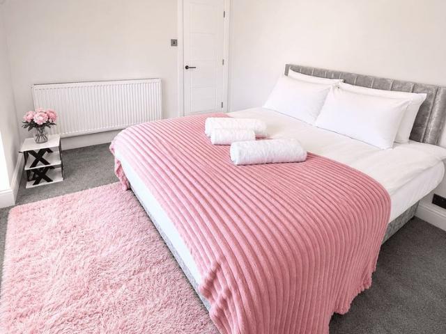 Welcome to our stylish, newly renovated 2 bedroom