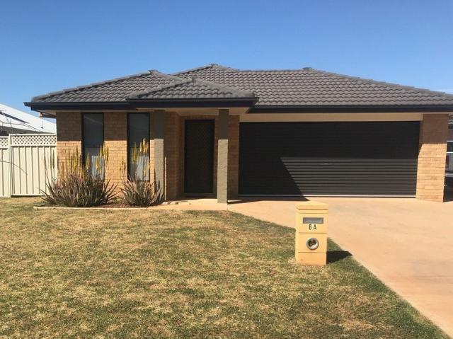 Modern Family Living in the Sought After Outlook Estate