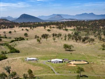 Welcome to Barakee A Scenic Rim Rural Lifestyle Retreat of 130 Acres With Dual Living