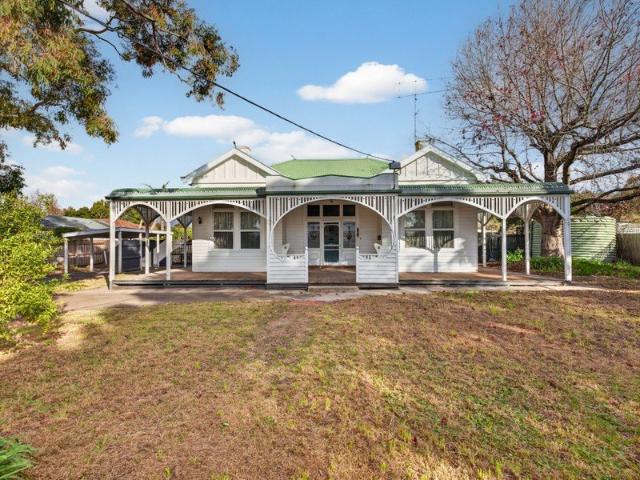 Welcome to Djerriwarrh House!