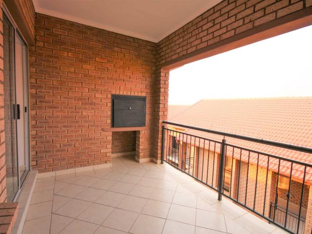 Welcome to Hazeldean 2 Bedrooms/ 2 Bathrooms/ 1 Garage Second Floor Unit!