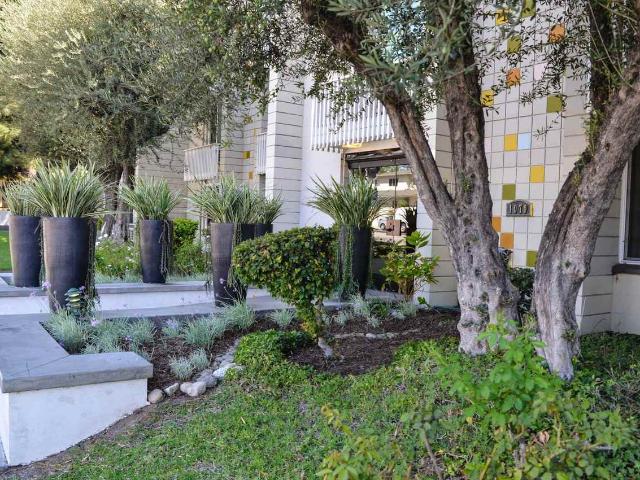 Welcome to La Villa Lake Apartments 1 Bedroom Apartment for Rent at 1070 N Lake Ave, Pasadena, CA 91104