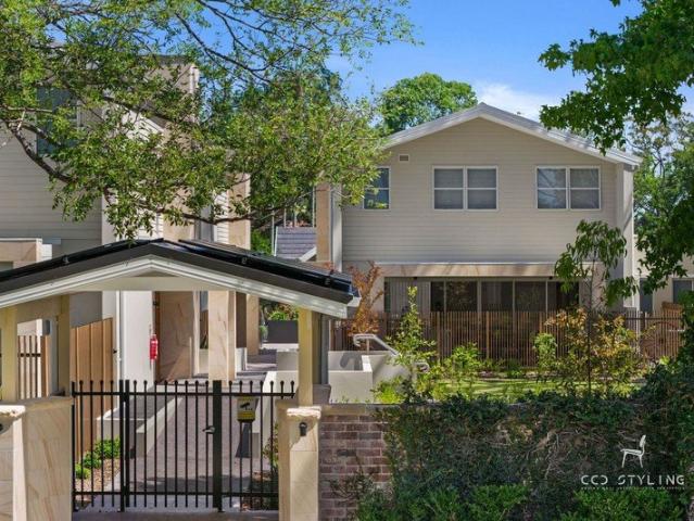 Welcome to Stone Gate Brand new luxury townhouse for over 55s