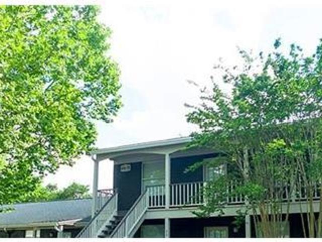 Welcome to The Apartments located in beautiful Park, Florida. $840/mo