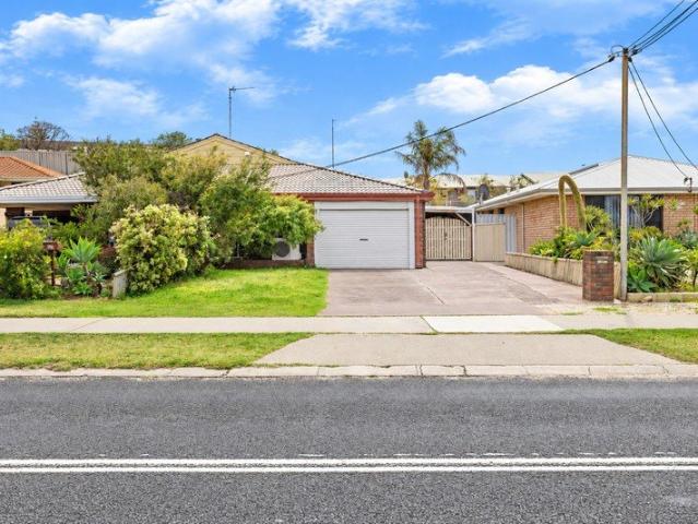 Welcome to the definition of PRIME LOCATION!