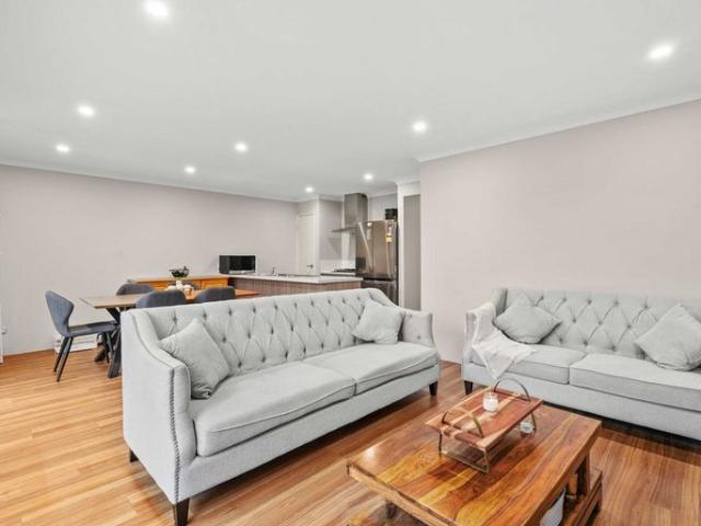 Welcome to this Secure, Low Maintenance 3x2 Home – Just walking distance from Harrisdale Shopping Centre!