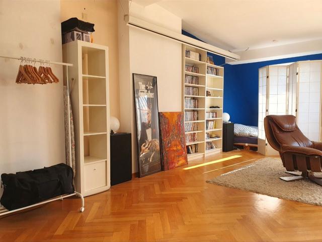 Welcome to your gorgeous & beautiful home in in Berlin Charlottenburg. Very safe, central and calm Berlin Amsterdam Apartments for Rent