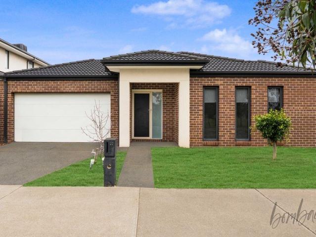 Welcome to Your Dream Home in the Heart of Aurora Estate!