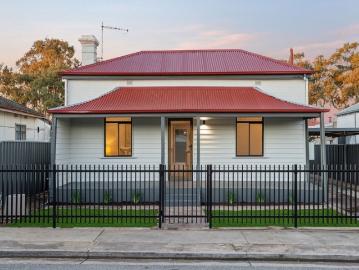 Welcome To Your New Place, A Timeless Queenstown Classic, Beautifully Reimagined