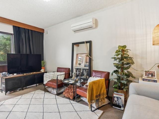 Welcome To Your New Place, Low Maintenance Unit Living in Blue Chip North Adelaide!