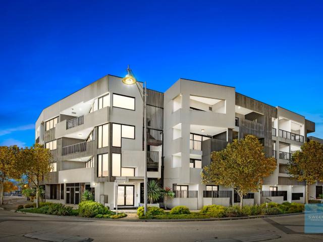 Welcome to 14/76 The Esplanade, Caroline Springs