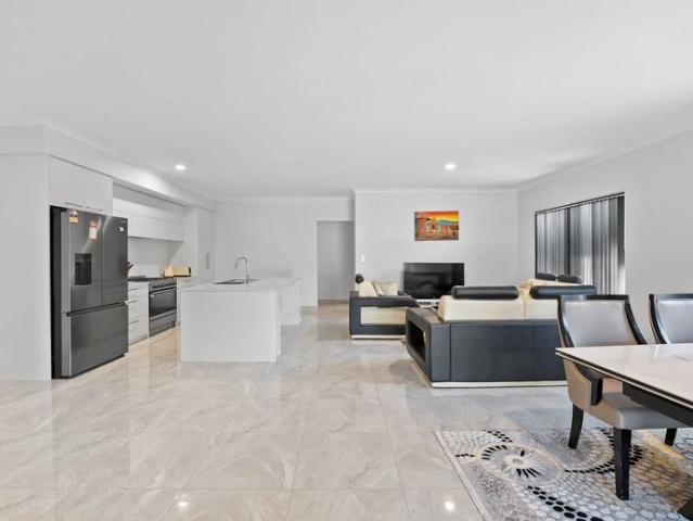 Welcome to 17 Danube Road, Baldivis Modern family home