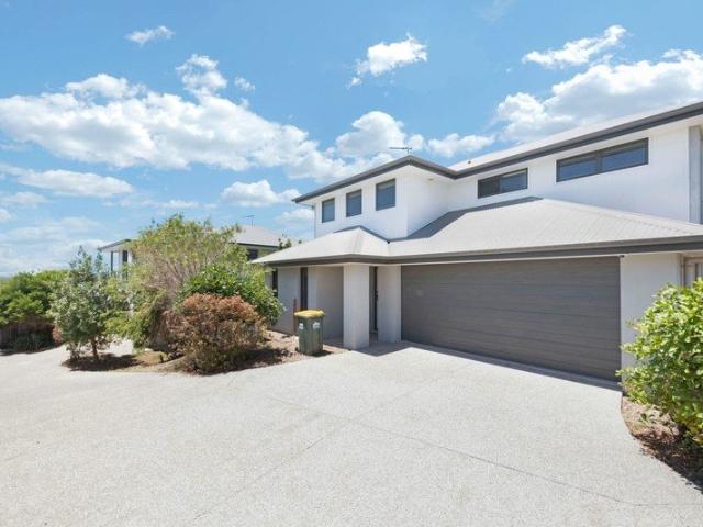 Welcome to 1/11 Sailaway Drive, Eimeo!