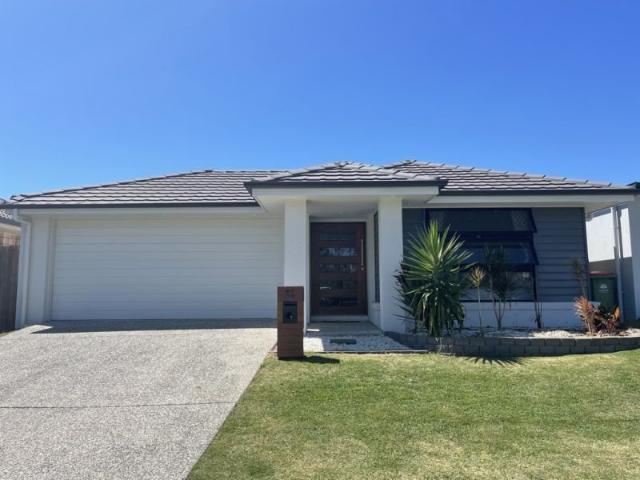 Welcome to 11 Coolridge Circuit, Yarrabilba An Immaculate family home!