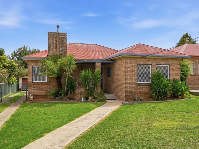 Welcome to 1 Cox Avenue, Orange