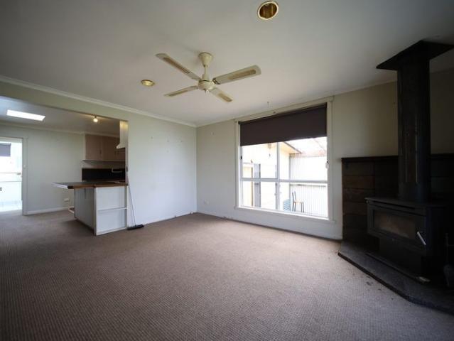 Welcome to 1 Doric Court, Zeehan