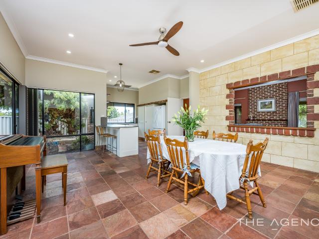 Welcome to 27 Aldersea Circle Clarkson