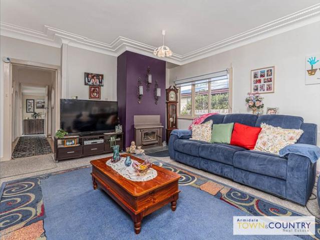 Welcome to 207 Kennedy Street, Armidale! 3 Bedroom Home, Only Minutes from Town!