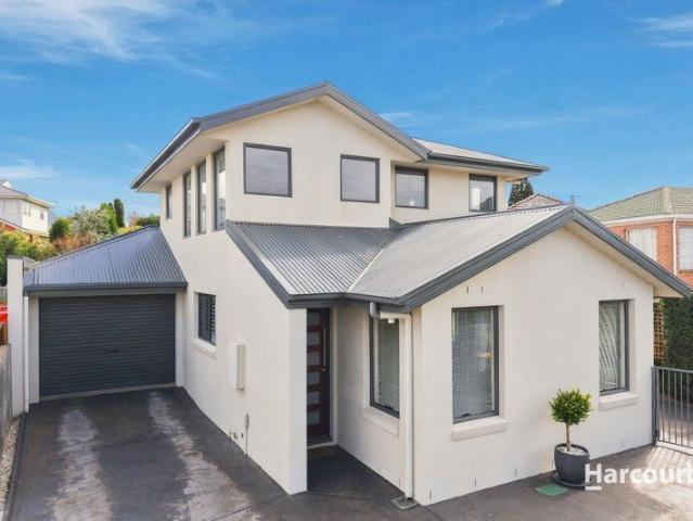 Welcome to 2/20 Corinth Street, Howrah