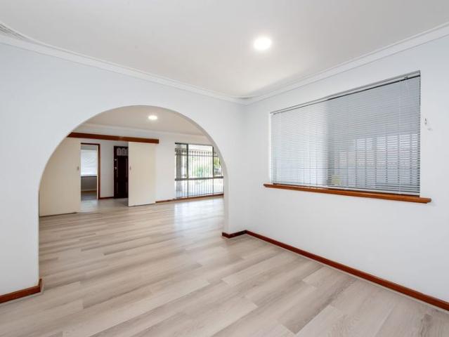 Welcome to 30 Banks Avenue, Hillarys!