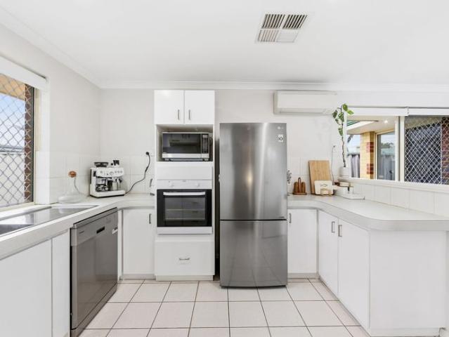 Welcome to 3/146 Shakespeare Avenue