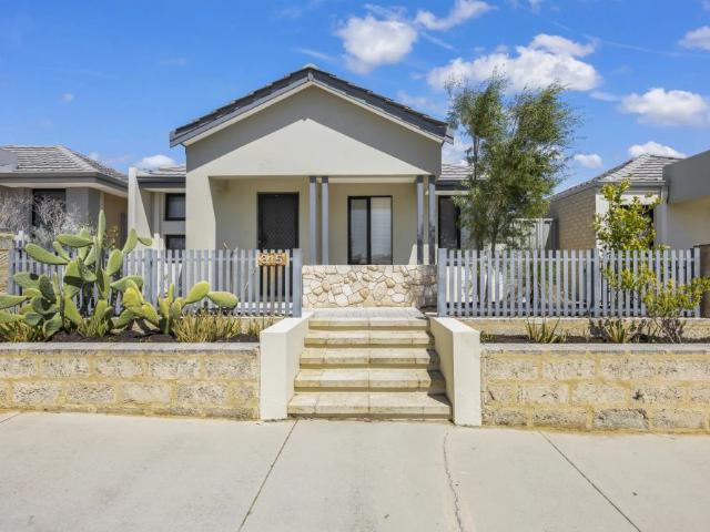Welcome to 315 Benenden Avenue, Alkimos a modern home offering comfort, space and convenience
