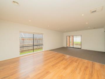 Welcome to 44 Mountford Rise, Pakenham Available now