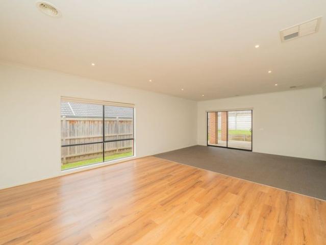 Welcome to 44 Mountford Rise, Pakenham Available now