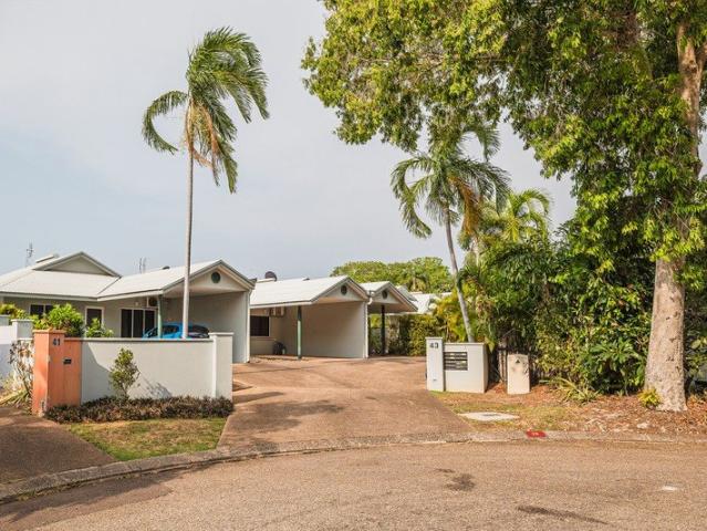 Welcome to 5/43 Sovereign Circuit, Coconut Grove!