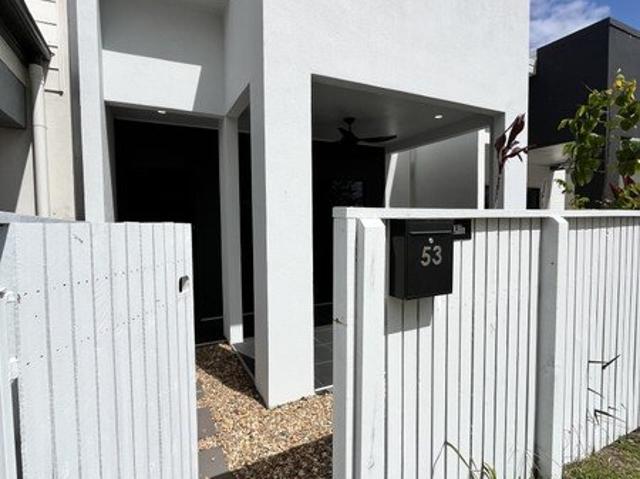 Welcome to 53 Holyoak Avenue, Oonoonba Break Lease