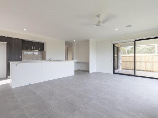 Welcome to 6 Mia St, Flinders View!