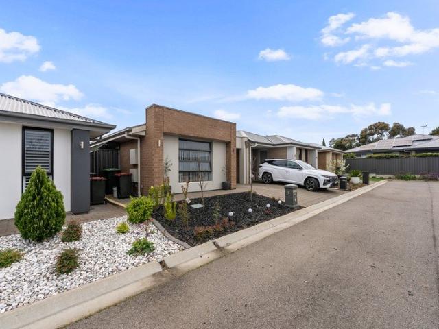 Welcome to 7 Burgess Court, Morphett Vale