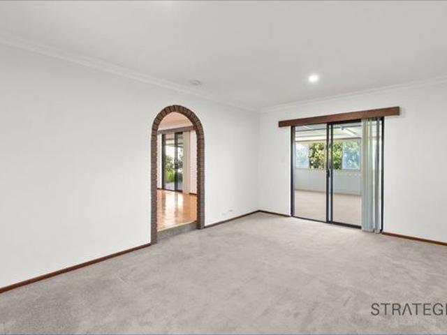 Welcome to 8 Watten Place, Duncraig