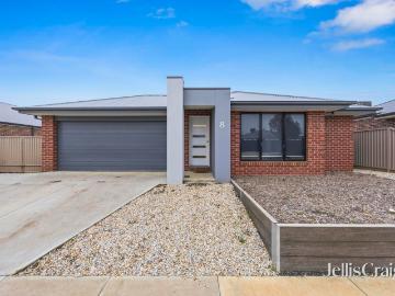 Welcome to 8 Verona Street, Winter Valley