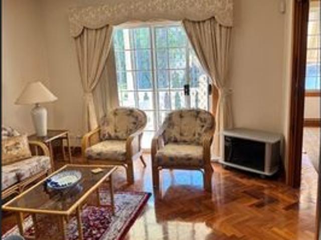 Welcome: 3 x Rooms Available in Spacious Home with In Ground Pool