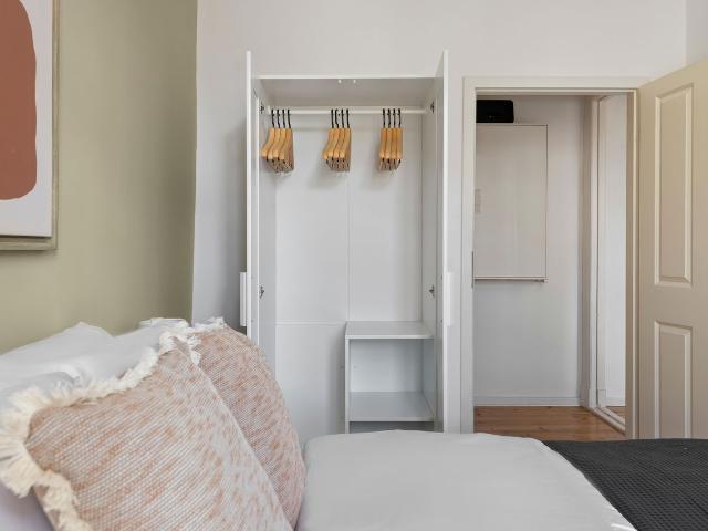 Welcoming 3 Bedroom Apartment in Neukölln, Berlin Amsterdam Apartments for Rent