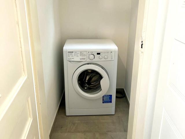 Welcoming 1 bedroom flat close to the Josef Strauss Park