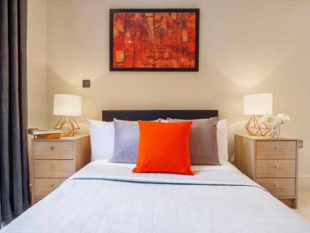 Welcoming 2 bedroom flat in Limehouse Has an Apartment