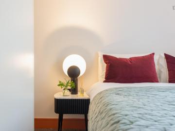 Welcoming 2 bedroom flat in Limehouse Has an Apartment