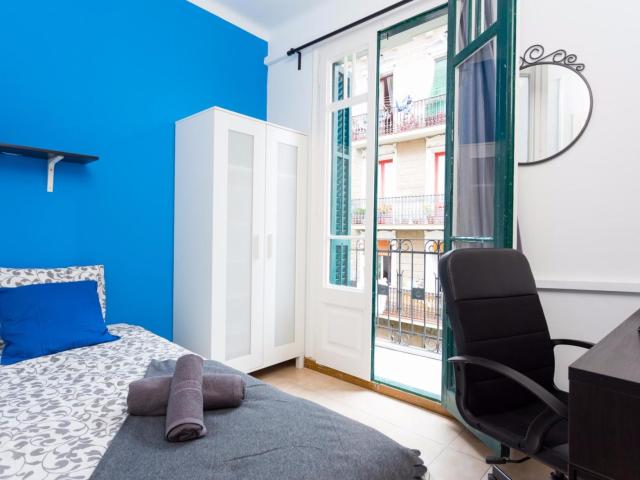 Welcoming and neat single bedroom near the Poble sec metro