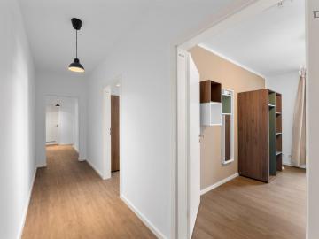 Welcoming double bedroom near the Stadtmitte metro